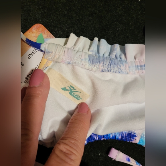 Women's Junior's string bikini top size Small - Picture 9 of 10